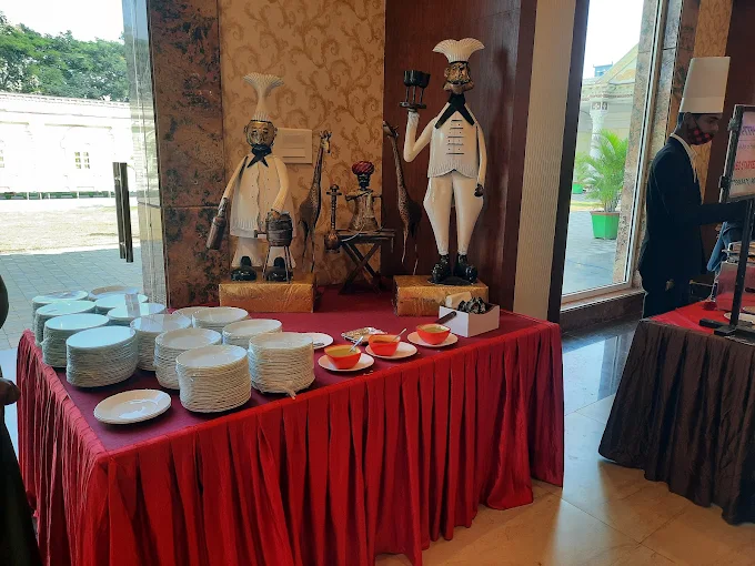 Royal Plate - Restaurant & Catering HTML Template